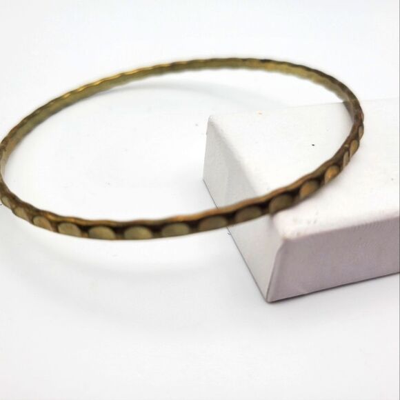 Textured gold tone vine bracelet - Picture 1 of 2